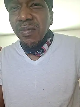 bigboytoy912 online show from April 4, 2026, 5:41 pm