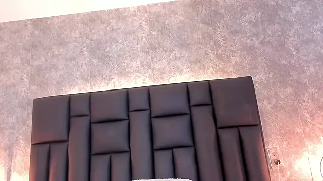 Snapshot of laura_smith33 chatting on March 13, 2025, 2:33 pm laura smith33 online show from March 13, 2025, 2:33 pm