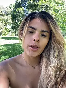 Snapshot of ZoeJohnsoon chatting on November 17, 2025, 6:23 pm ZoeJohnsoon online show from November 17, 2025, 6:23 pm