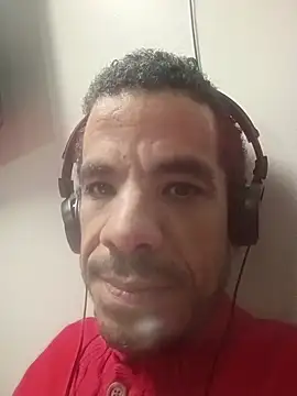 Tjskigh online show from November 10, 2025, 2:16 am