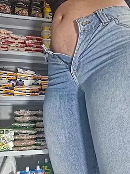 Snapshot of Katia_sweetx chatting on February 19, 2026, 10:45 am Katia sweetx online show from February 19, 2026, 10:45 am