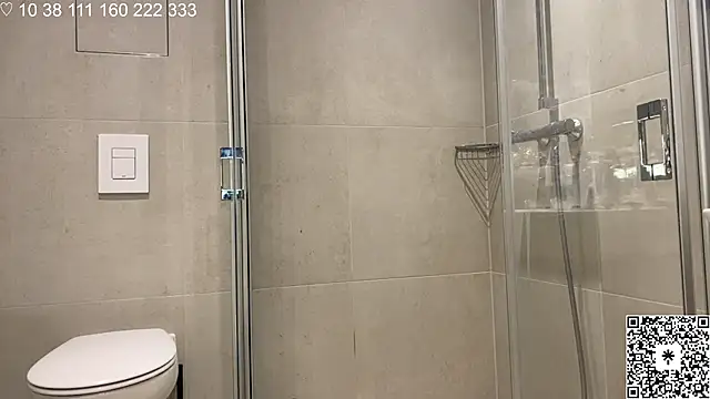 Snapshot of curlyboyy_ chatting on February 4, 2026, 8:15 pm curlyboyy online show from February 4, 2026, 8:15 pm