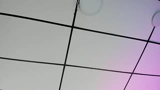 Sophia Lemos online show from September 24, 2025, 1:28 pm