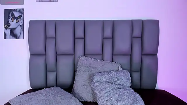 Sophia Lemos online show from March 18, 2025, 1:34 pm