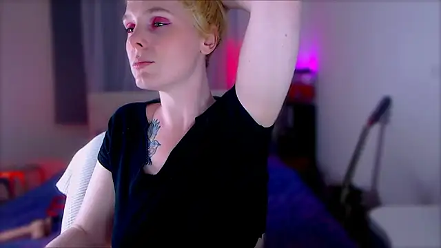 MissSeverina online show from September 13, 2025, 7:25 pm