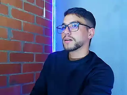 Snapshot of Leandro_valenzuela chatting on September 15, 2025, 9:59 pm Leandro valenzuela online show from September 15, 2025, 9:59 pm