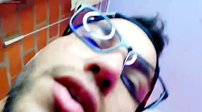 Snapshot of Leandro_valenzuela chatting on March 12, 2025, 9:13 pm Leandro valenzuela online show from March 12, 2025, 9:13 pm