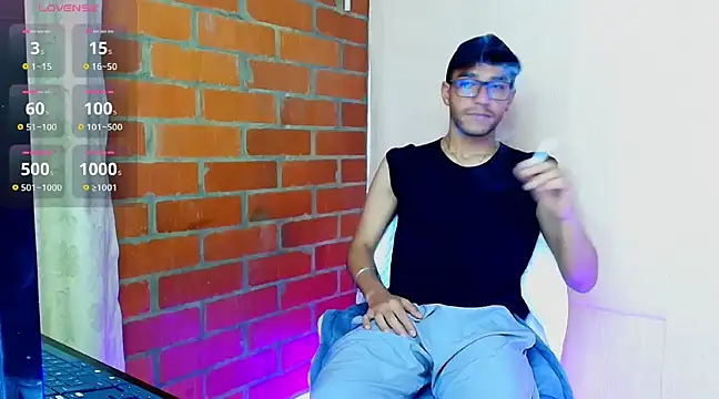 Snapshot of Leandro_valenzuela chatting on March 19, 2025, 2:48 am Leandro valenzuela online show from March 19, 2025, 2:48 am