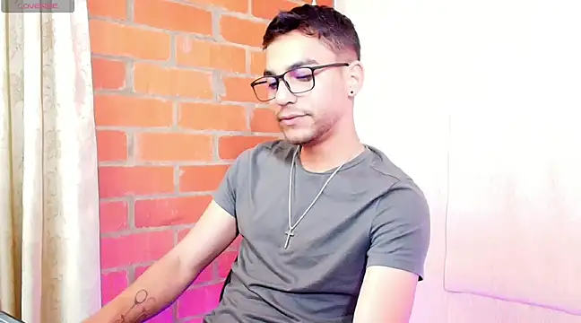 Snapshot of Leandro_valenzuela chatting on March 15, 2025, 6:21 pm Leandro valenzuela online show from March 15, 2025, 6:21 pm