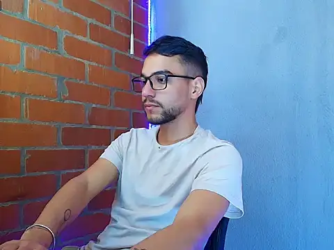 Snapshot of Leandro_valenzuela chatting on September 12, 2025, 3:45 pm Leandro valenzuela online show from September 12, 2025, 3:45 pm