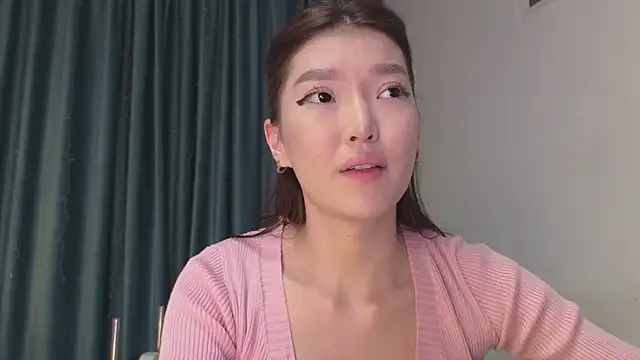 AudreyMell online show from December 1, 2025, 1:01 pm