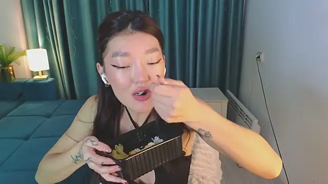 AudreyMell online show from October 26, 2025, 2:39 pm