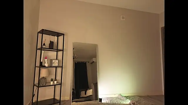 Snapshot of elfinvibes chatting on November 17, 2025, 6:39 am elfinvibes online show from November 17, 2025, 6:39 am