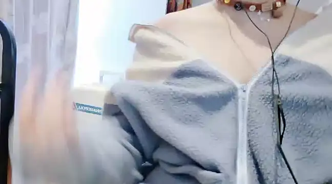 Snapshot of arena1357 chatting on December 10, 2024, 4:02 am arena1357 online show from December 10, 2024, 4:02 am