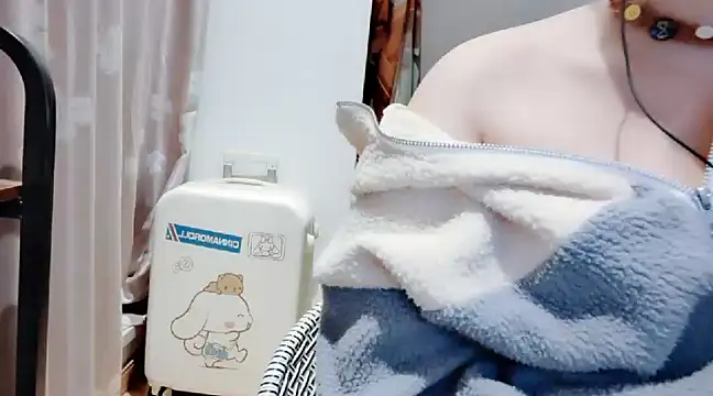 Snapshot of arena1357 chatting on December 10, 2024, 3:01 pm arena1357 online show from December 10, 2024, 3:01 pm