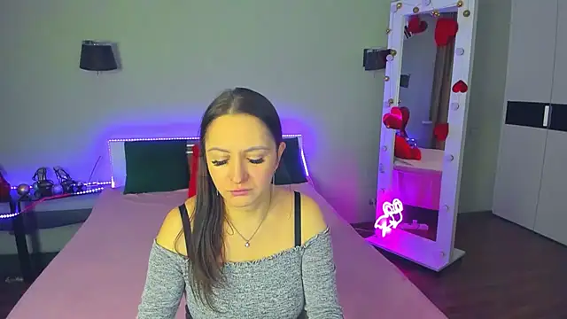 AngellLika online show from February 6, 2026, 6:48 pm