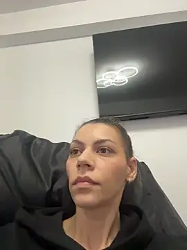 SpicySquad online show from April 1, 2026, 6:04 am