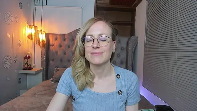 Snapshot of SammySanders chatting on March 21, 2025, 11:12 pm SammySanders online show from March 21, 2025, 11:12 pm