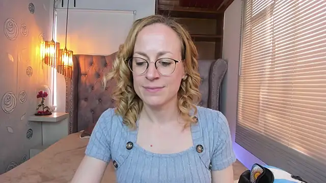 Snapshot of SammySanders chatting on March 12, 2025, 8:09 pm SammySanders online show from March 12, 2025, 8:09 pm