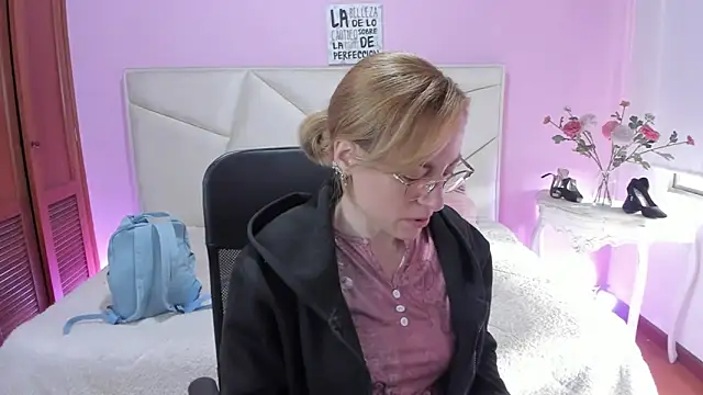 Snapshot of SammySanders chatting on July 22, 2026, 12:07 pm SammySanders online show from July 22, 2026, 12:07 pm