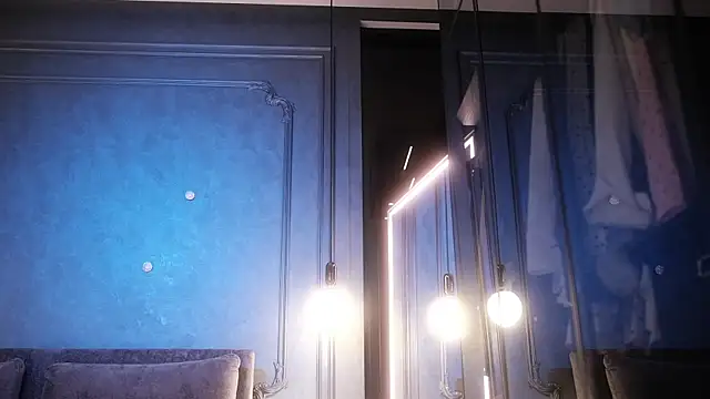 Snapshot of Ami_Katana chatting on November 5, 2025, 4:54 pm Ami Katana online show from November 5, 2025, 4:54 pm