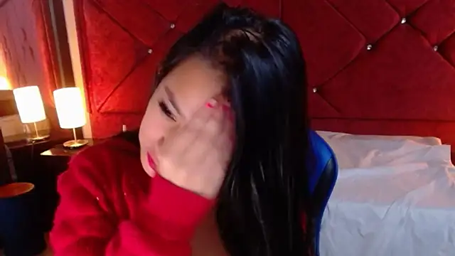 Julietacollins06 online show from February 13, 2026, 12:49 pm