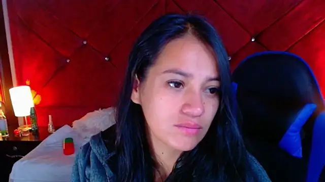 Julietacollins06 online show from February 20, 2026, 12:51 pm