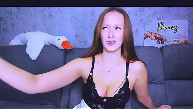 Snapshot of DreameSoul chatting on March 12, 2025, 3:57 am DreameSoul online show from March 12, 2025, 3:57 am