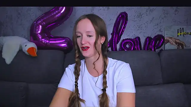 Snapshot of DreameSoul chatting on March 2, 2025, 3:52 pm DreameSoul online show from March 2, 2025, 3:52 pm