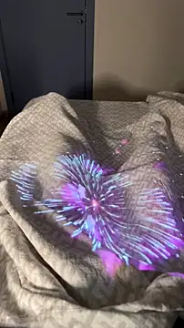 Snapshot of FEIYU001 chatting on November 27, 2025, 3:23 pm FEIYU001 online show from November 27, 2025, 3:23 pm