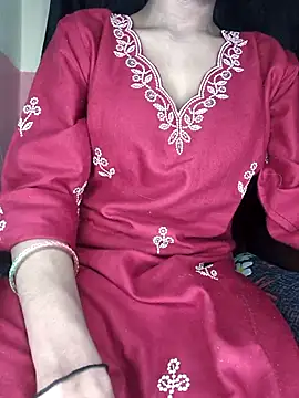 baby soni78690 online show from January 9, 2026, 4:25 pm