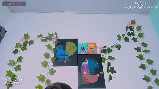 Mxss Honey online show from September 14, 2025, 9:09 am