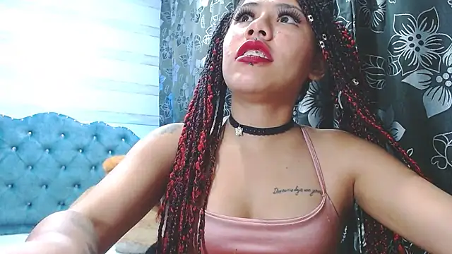 Snapshot of lily_jamesx chatting on February 17, 2025, 1:47 am lily jamesx online show from February 17, 2025, 1:47 am