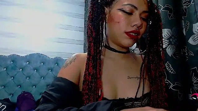 Snapshot of lily_jamesx chatting on February 15, 2025, 4:25 am lily jamesx online show from February 15, 2025, 4:25 am