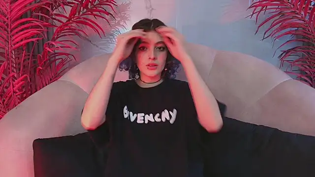 Snapshot of EvaHalsey chatting on November 21, 2025, 7:57 pm EvaHalsey online show from November 21, 2025, 7:57 pm