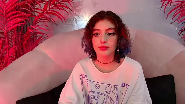 Snapshot of EvaHalsey chatting on November 27, 2025, 7:47 pm EvaHalsey online show from November 27, 2025, 7:47 pm