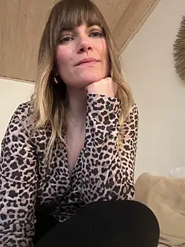 Snapshot of Milla__one chatting on January 30, 2025, 2:15 pm Milla  one online show from January 30, 2025, 2:15 pm