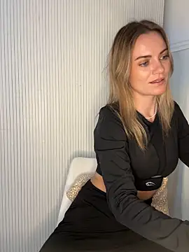 Milla  one online show from December 5, 2025, 12:26 pm