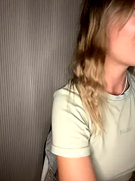 Snapshot of Milla__one chatting on September 20, 2025, 8:14 pm Milla  one online show from September 20, 2025, 8:14 pm