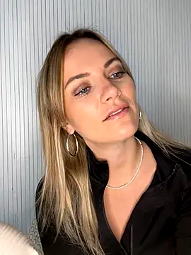 Snapshot of Milla__one chatting on September 10, 2025, 9:30 am Milla  one online show from September 10, 2025, 9:30 am