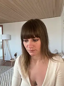 Snapshot of Milla__one chatting on February 3, 2025, 9:41 am Milla  one online show from February 3, 2025, 9:41 am