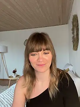 Snapshot of Milla__one chatting on January 30, 2025, 11:11 am Milla  one online show from January 30, 2025, 11:11 am