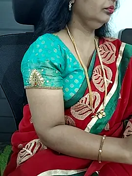 Snapshot of Deepthi_Mysore chatting on March 13, 2025, 9:16 pm Deepthi Mysore online show from March 13, 2025, 9:16 pm