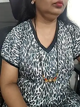 Snapshot of Deepthi_Mysore chatting on September 29, 2025, 5:51 pm Deepthi Mysore online show from September 29, 2025, 5:51 pm