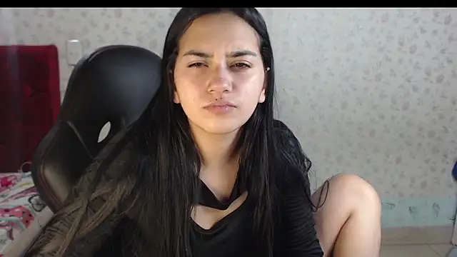 Snapshot of kayla_k18 chatting on November 3, 2025, 10:57 pm kayla k18 online show from November 3, 2025, 10:57 pm