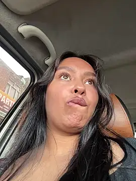 Snapshot of _NINA chatting on October 15, 2025, 2:36 pm NINA online show from October 15, 2025, 2:36 pm