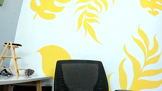 LukaCastillo online show from November 24, 2025, 10:10 pm