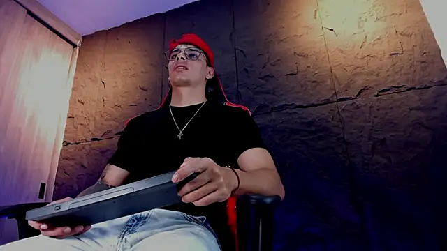 Snapshot of joseph_boy chatting on November 20, 2025, 11:11 am joseph boy online show from November 20, 2025, 11:11 am