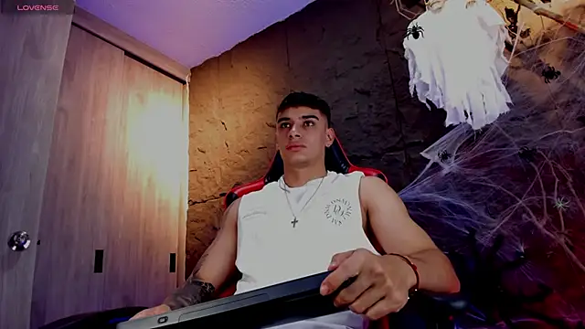 Snapshot of joseph_boy chatting on October 27, 2025, 11:44 am joseph boy online show from October 27, 2025, 11:44 am