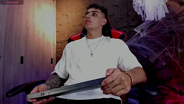 Snapshot of joseph_boy chatting on October 29, 2025, 11:42 am joseph boy online show from October 29, 2025, 11:42 am